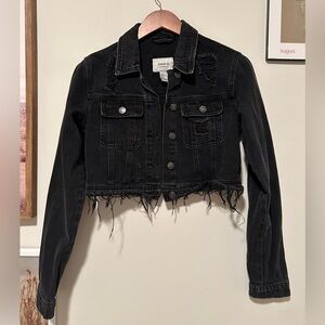 forever 21 distressed cropped black denim jacket size xs